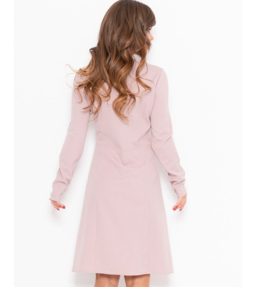 Розовое платье с планкой на пуговицах