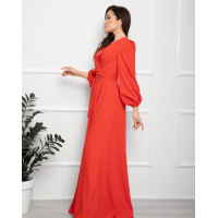 Красное длинное платье с кроем на запах