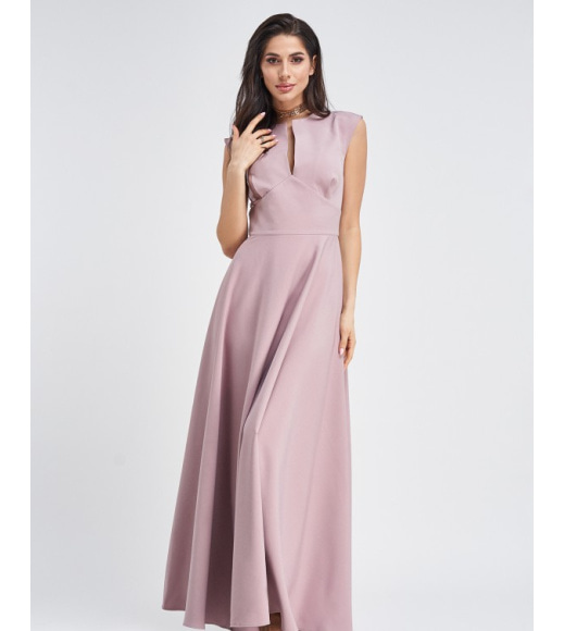 Розовое длинное платье без рукавов