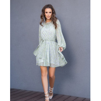 Шифоновое платье со сборками у горловины