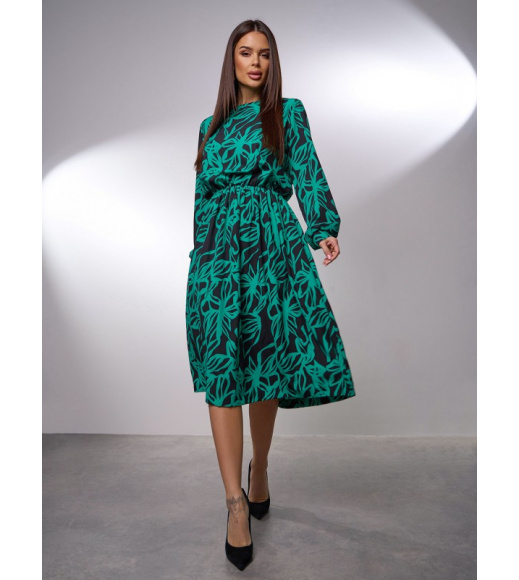Зелено-черное платье с длинными рукавами