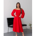 Красное ретро платье с разрезом