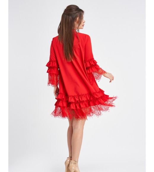Красное платье-трапеция с планкой на пуговицах