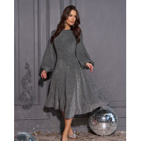 Черное приталенное платье с блестящим люрексом