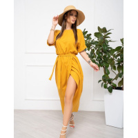 Горчичное длинное платье с разрезом на ноге