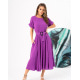 Фиолетовое платье с расклешенной юбкой