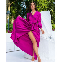 Малиновое шелковое платье с кроем на запах