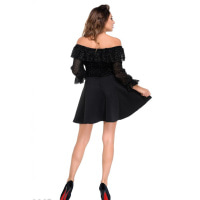 Черное пышное платье с открытыми плечами и верхом из блестящей сетки