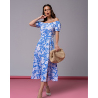 Цветочное голубое платье с открытыми плечами