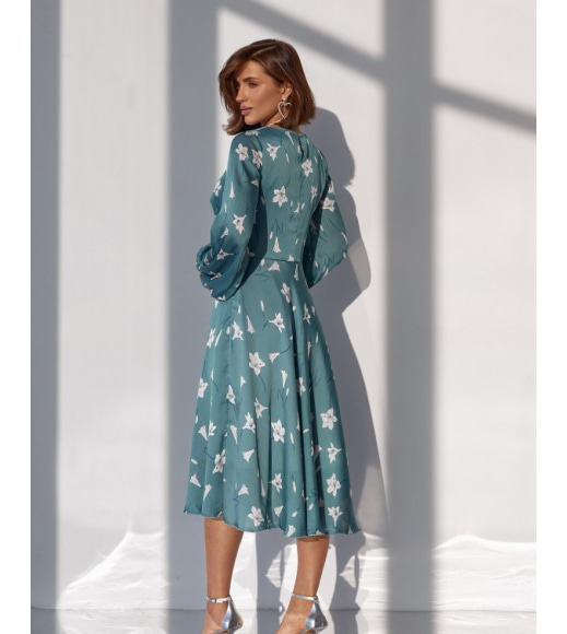 Оливковое шифоновое платье с цветочным принтом