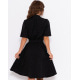 Чорна приталена сукня з короткими рукавами