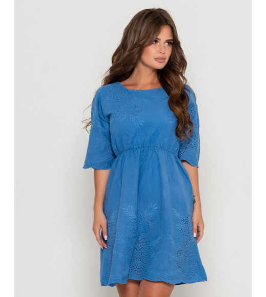 Синє котонове приталене плаття з перфорацією