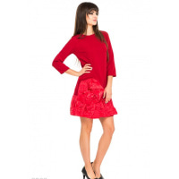 Красное платье-трапеция с присобранным краем и бантом из органзы