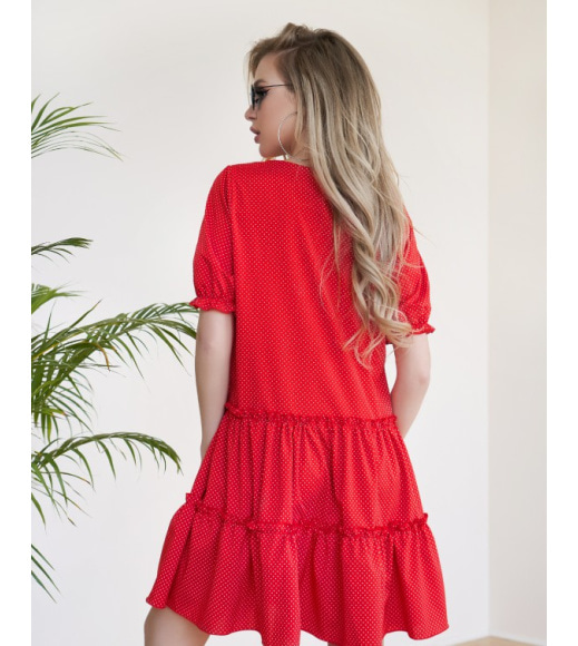 Красное платье-трапеция в мелкий горошек