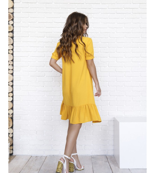 Желтое крепдешиновое платье-трапеция