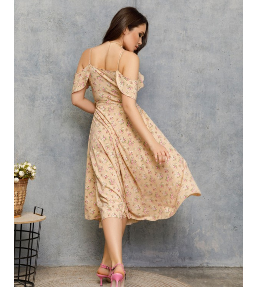 Бежевое цветочное платье-халат с воланами
