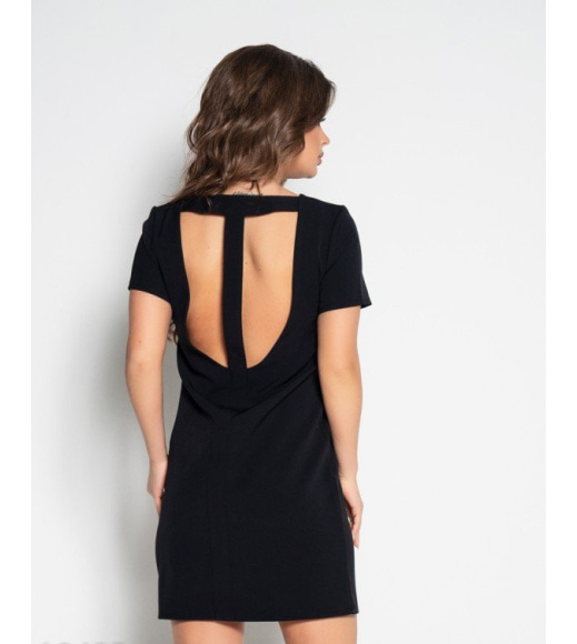 Черное платье с короткими рукавами и вырезом на спине