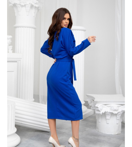 Синя сукня з розрізом спереду