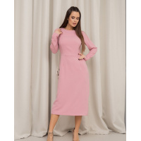 Розовое классическое платье с разрезом