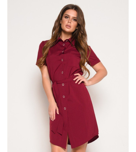 Бордовое платье-рубашка с поясом и карманом
