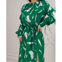 Зелена приталена сукня з розрізом