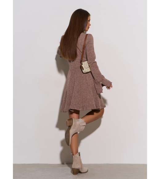 Коричневое ангоровое платье-гольф с клиньями