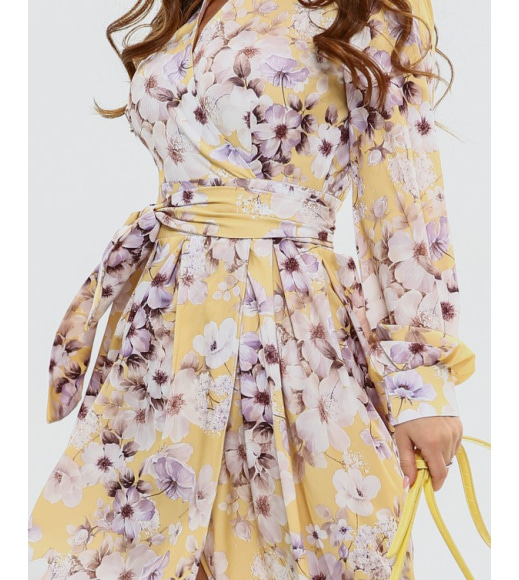 Плаття на запах з квітковим принтом на жовтому фоні