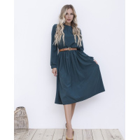 Зеленое приталенное платье с длинными рукавами