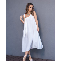 Молочный сарафан с асимметричной горловиной