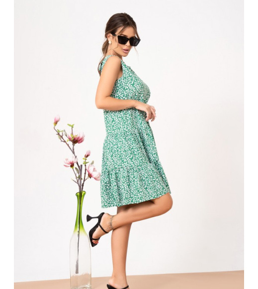 Зеленое цветочное платье-трапеция без рукавов