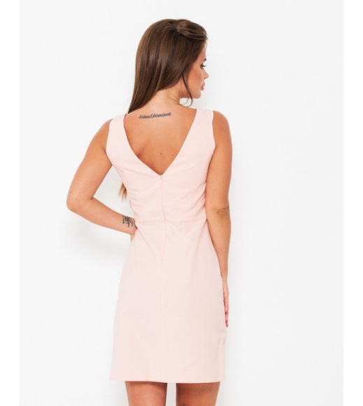 Розовое нарядное платье с объемным кружевом