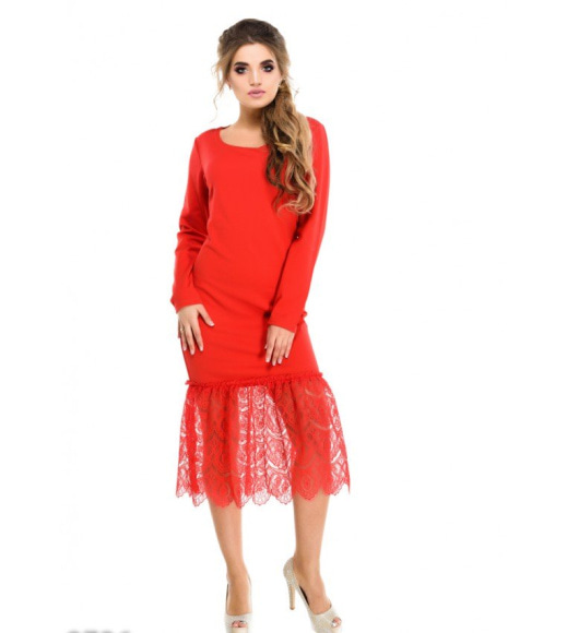 Красное вечернее платье с вырезом-лодочкой и подолом из легкого кружева
