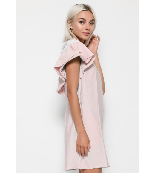 Розовое свободное коттоновое платье с кружевом по лифу, рукавами-бабочками и фатиновой белой горловиной