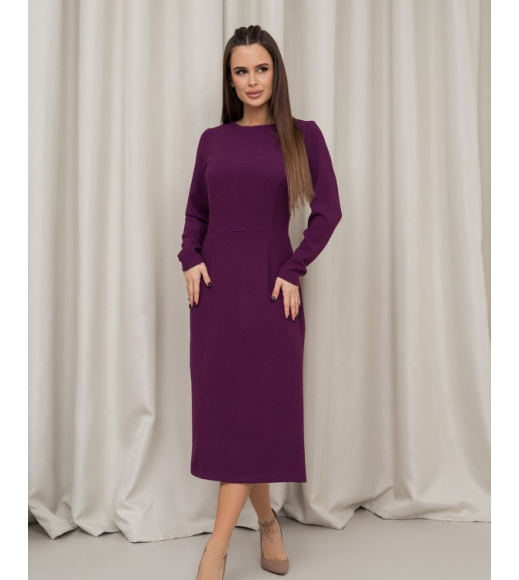 Фиолетовое классическое платье с разрезом
