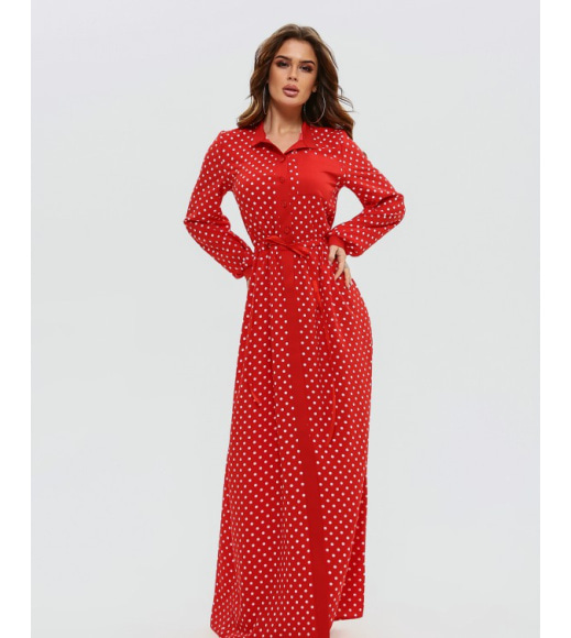 Красное в горошек приталенное платье с карманом