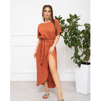 Терракотовое длинное платье с разрезом на ноге