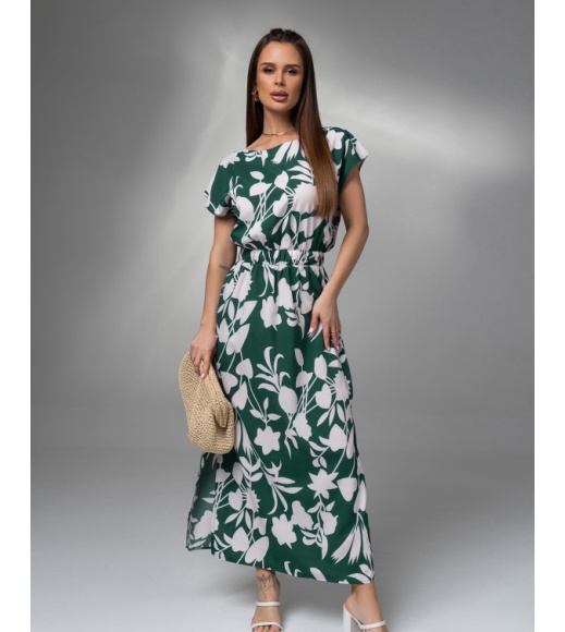 Зеленое длинное платье с разрезами