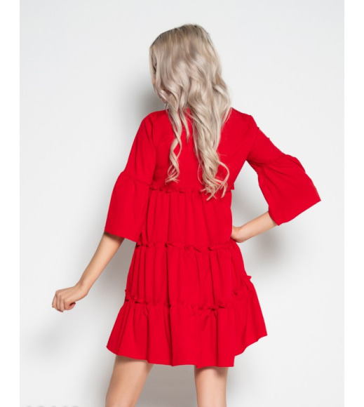 Червона сукня-трапеція з рюшами та воланами