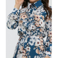 Голубое платье-рубашка с цветочным принтом