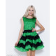 Зеленое пышное платье с черным кружевом