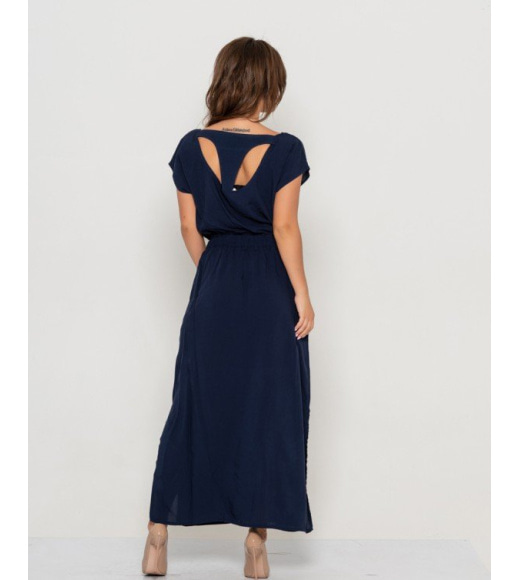 Темно-синя довга сукня з вирізом на спині