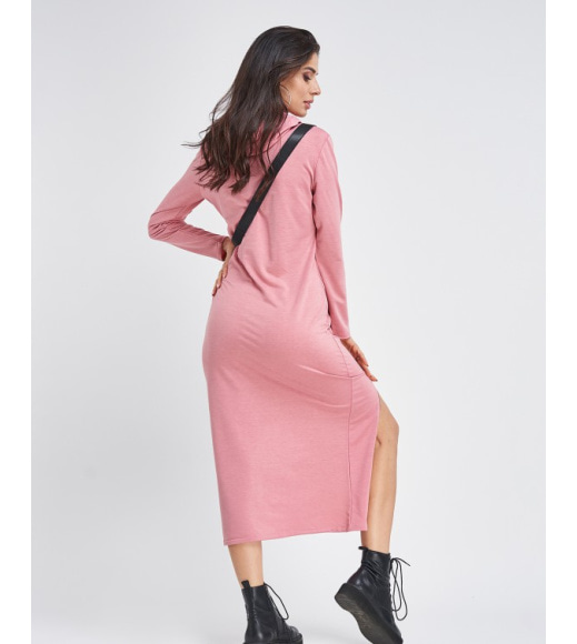 Довге трикотажне рожеве плаття з бічною блискавкою