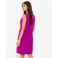 Фіолетова сукня з мереживом на декольте