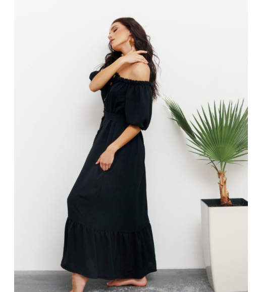 Черное креповое платье на пуговицах с воланом