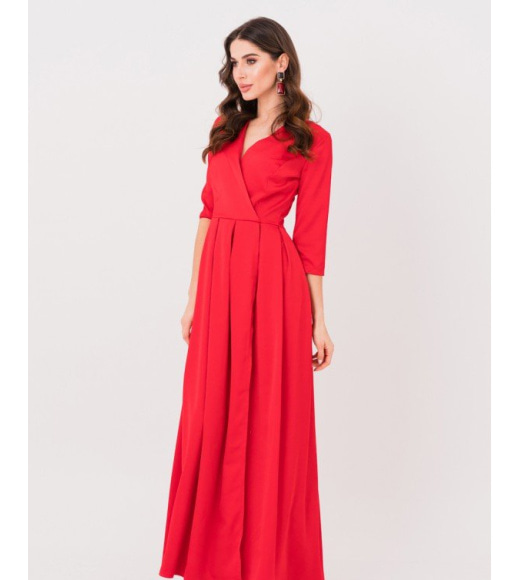 Червоне сатинове довге плаття з декольте на запах