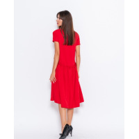 Красное асимметричное платье с рюшами