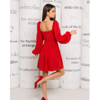 Червона сукня з бюстьє