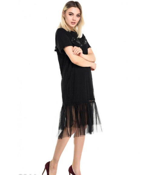 Черное платье-футболка с фатиновым подолом