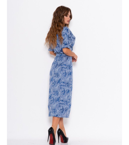 Блакитне плаття з фактурним листяним декором