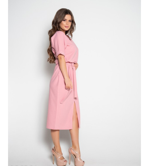 Рожеве плаття з вирізом і короткими рукавами